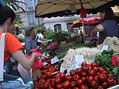 写真：市場のトマト