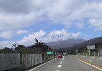パディフィールドへの道に見える富士山