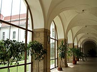 写真：ストラホフ修道院の回廊