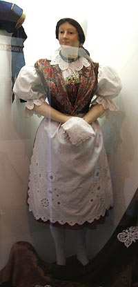 写真：チェコの女性の民族衣装